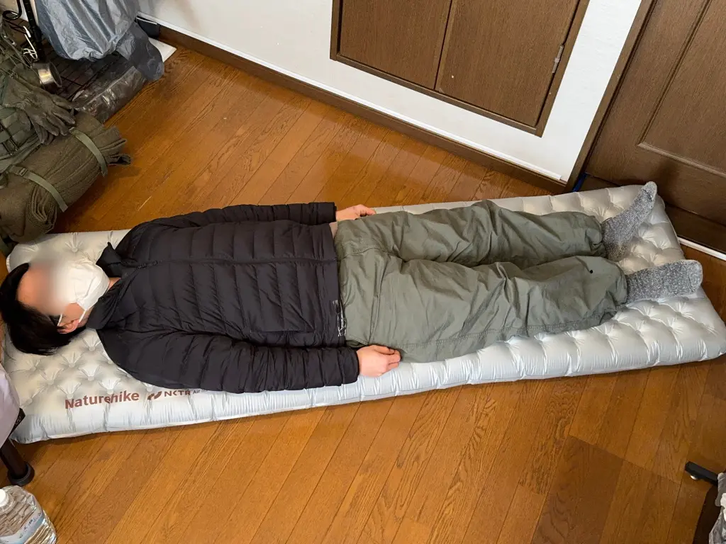 軽量小型でコスパも抜群！NaturehikeのR値8.8エアーマットを徹底