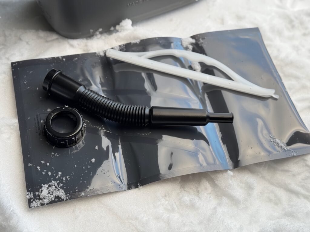 使いやすいノズルと収納袋