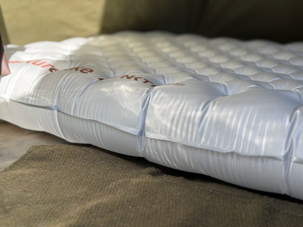 Naturehike(ネイチャーハイク) R値8.8 エアーマット ラージ