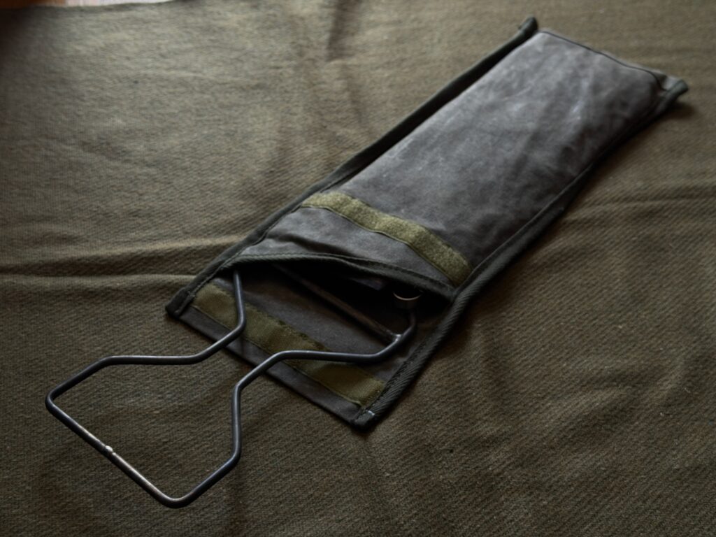 軽量かつコンパクトで収納ケースにスッと入る